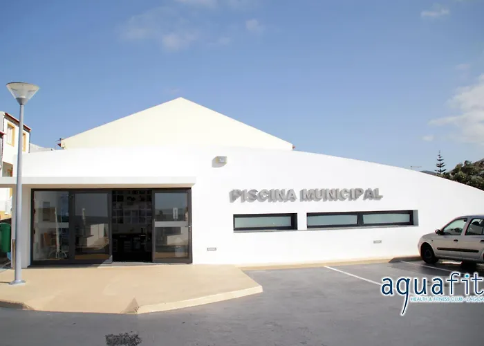 Villa Inside The Sea